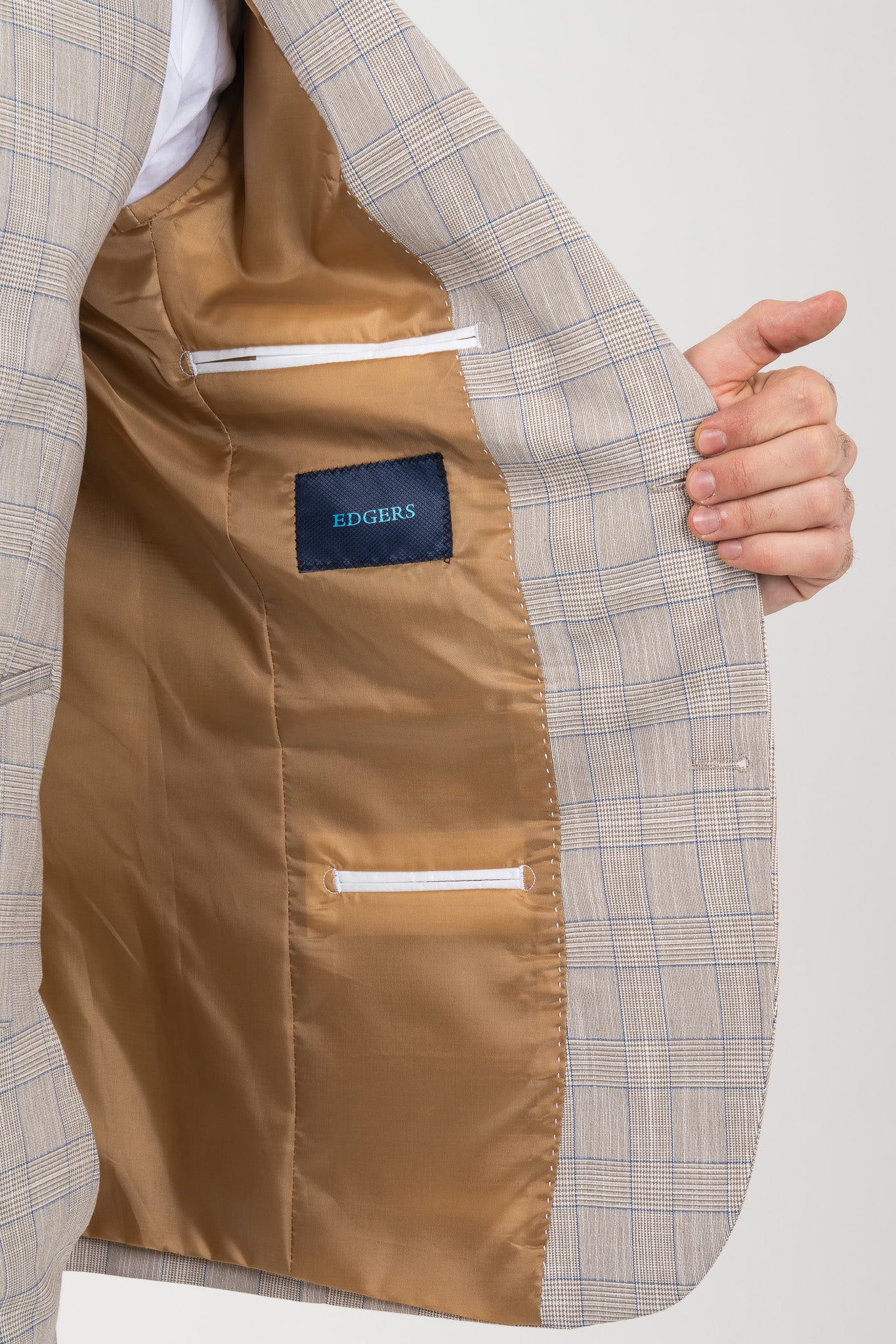 Elegant 4 piece complete tweed for men in tuxedo