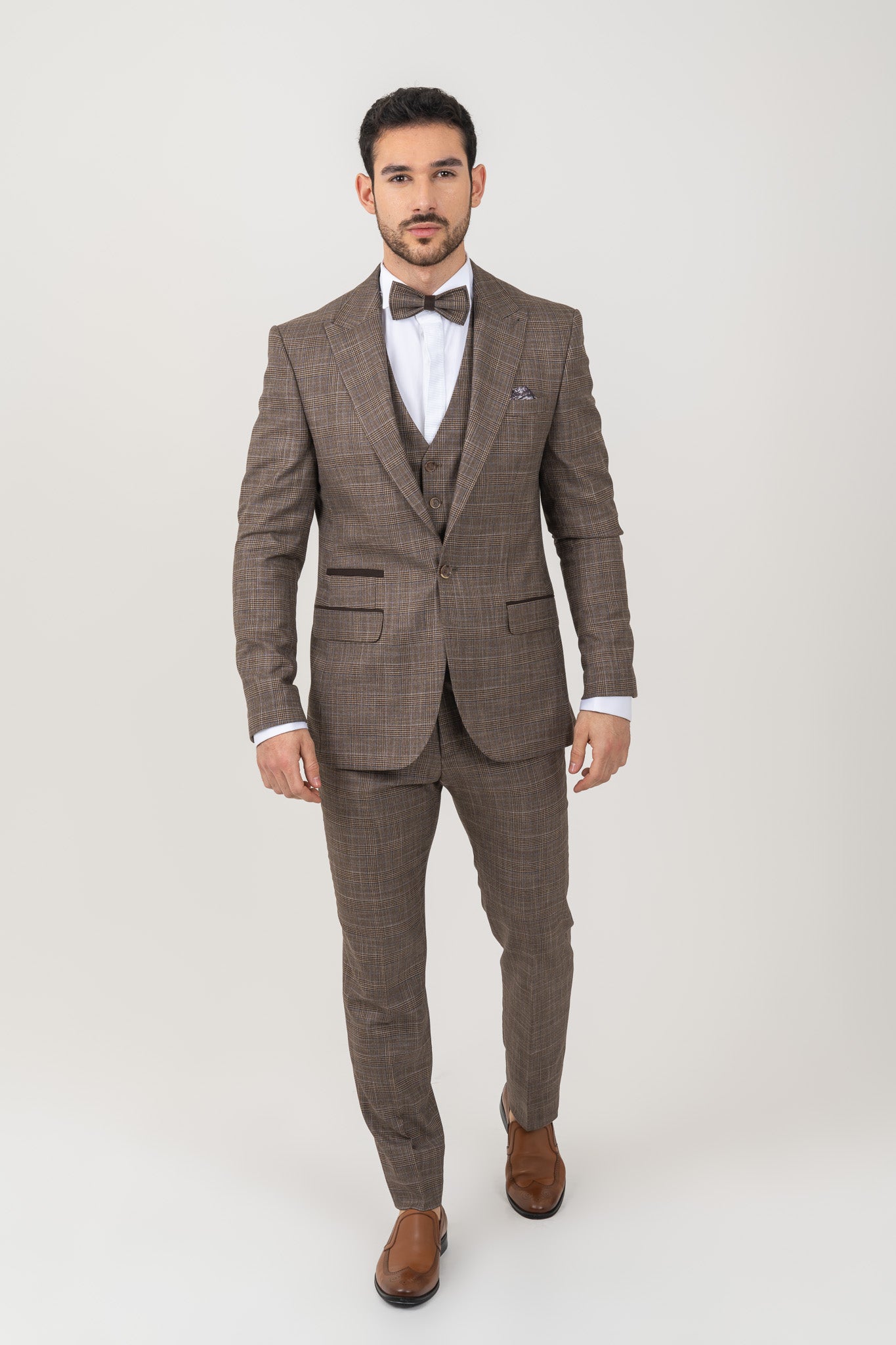 Elegant dark brown suit for men with Check Pattern Design