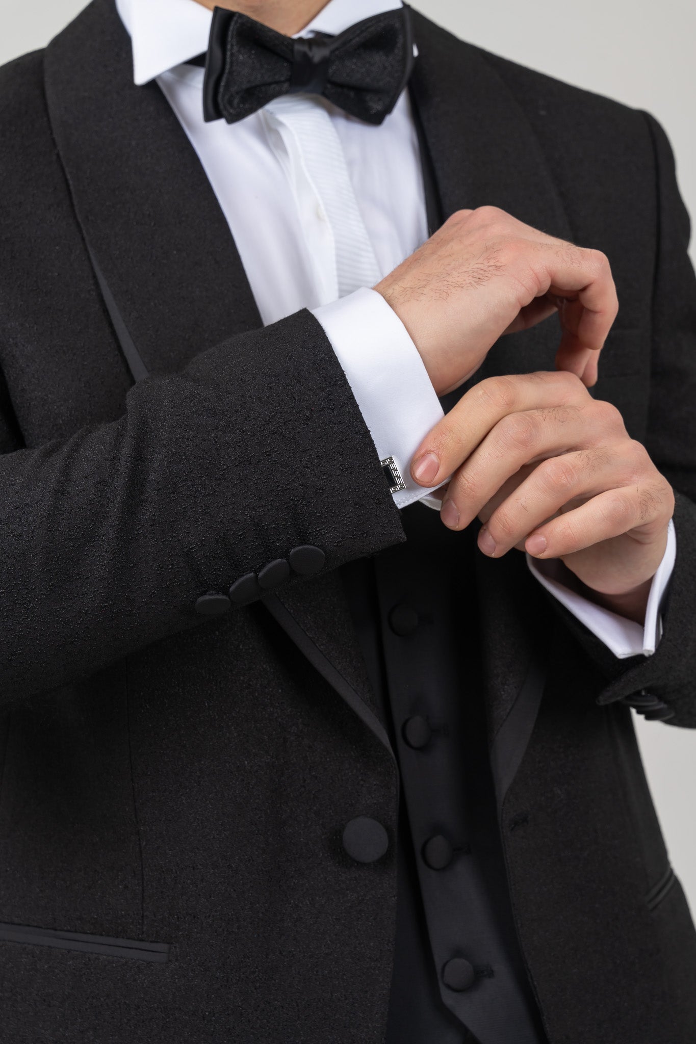 Wedding Distinguished Groom Suit Featuring Distinctive Details for a Standout Look in Men's Fashion.