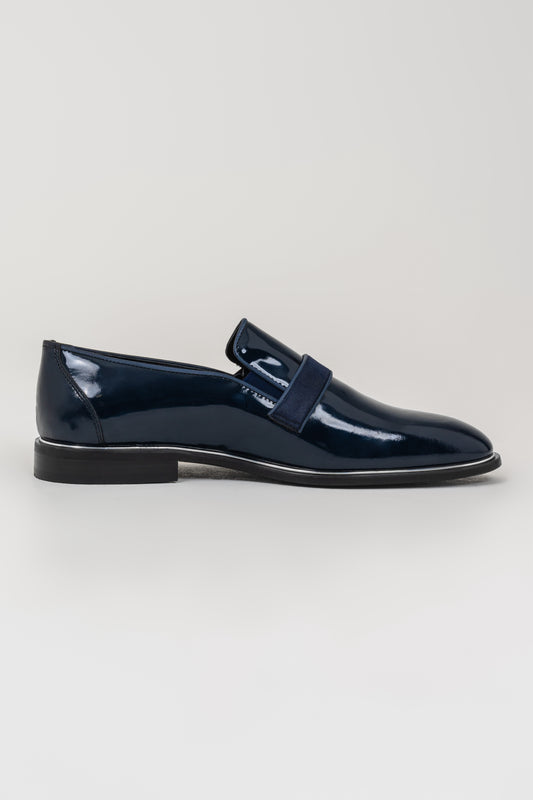 Versatile Slip-On Shoes for Easy Elegance and Comfort.