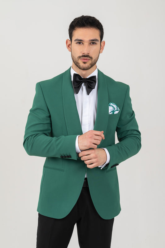 Men's suit featuring a sleek mono lapel
