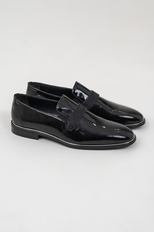 Premium Formal Leather Shoes for Men, Combining Comfort with Style.