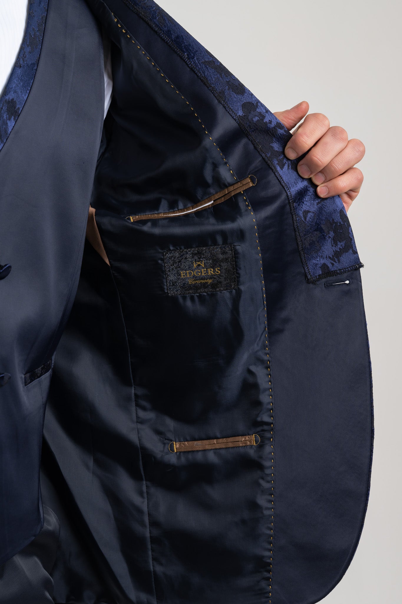 Luxury Fashion Tuxedos for Men, Ready to Suit Up