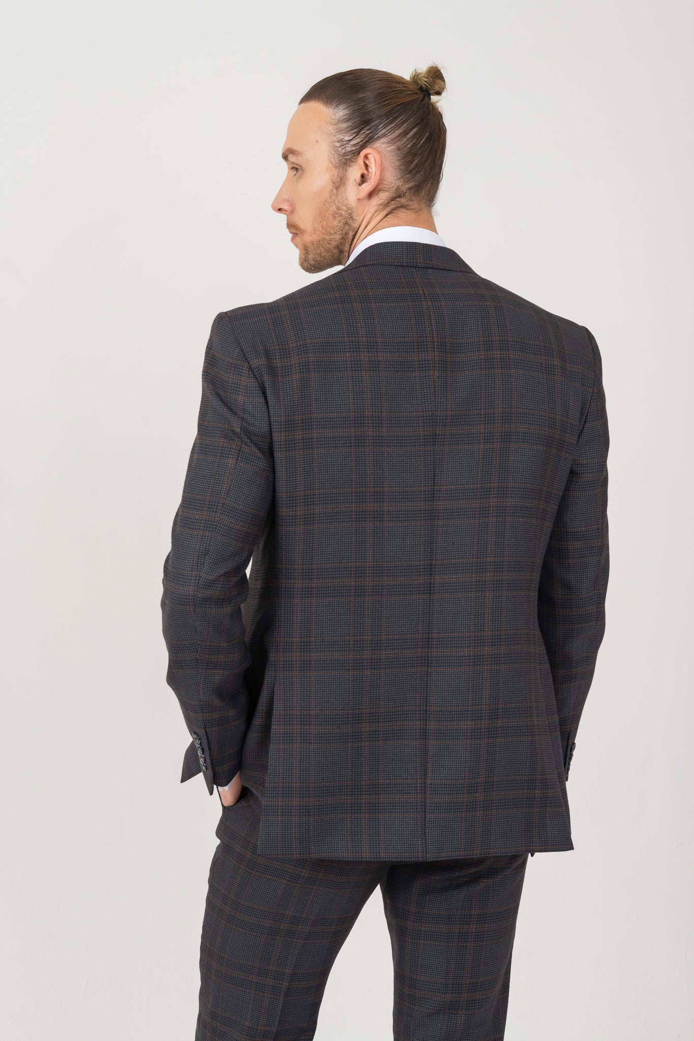 Darkbrown Slim Fit Suits, Designed for Comfort and Style