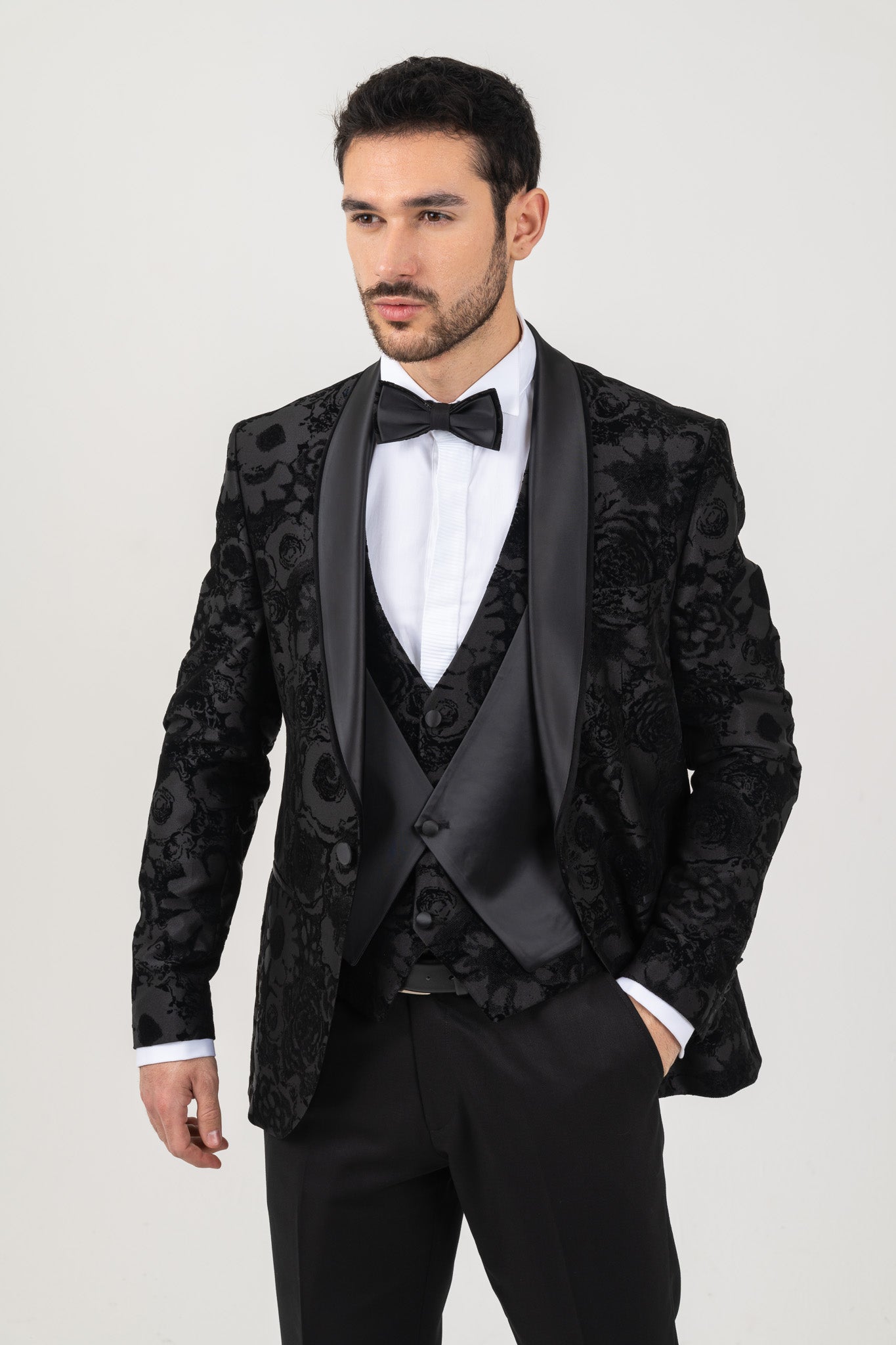 Stylish All Black Patterned Suit