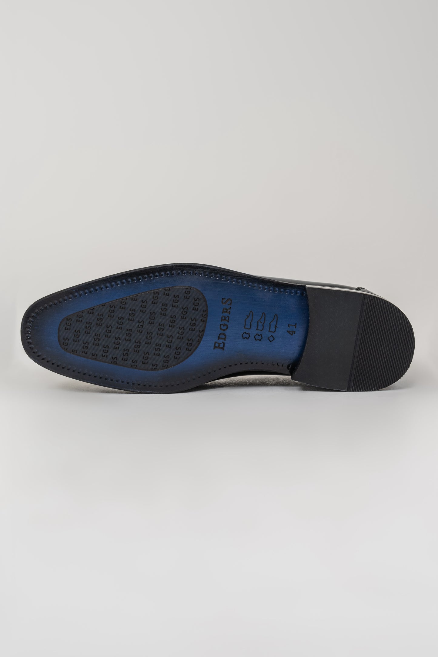 Elegant Derby Shoes in Polished Leather for Sophisticated Style.