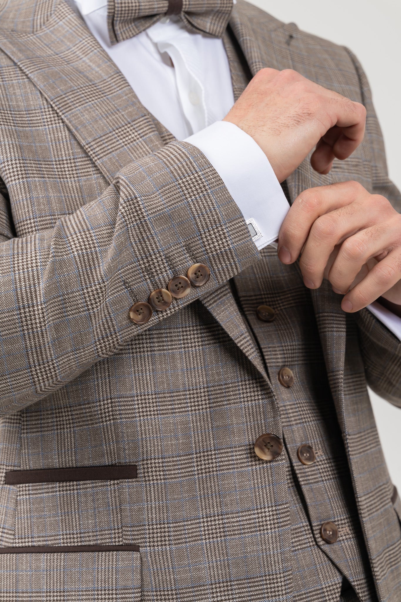 Classic single breasted design on brown stripped slim fit 