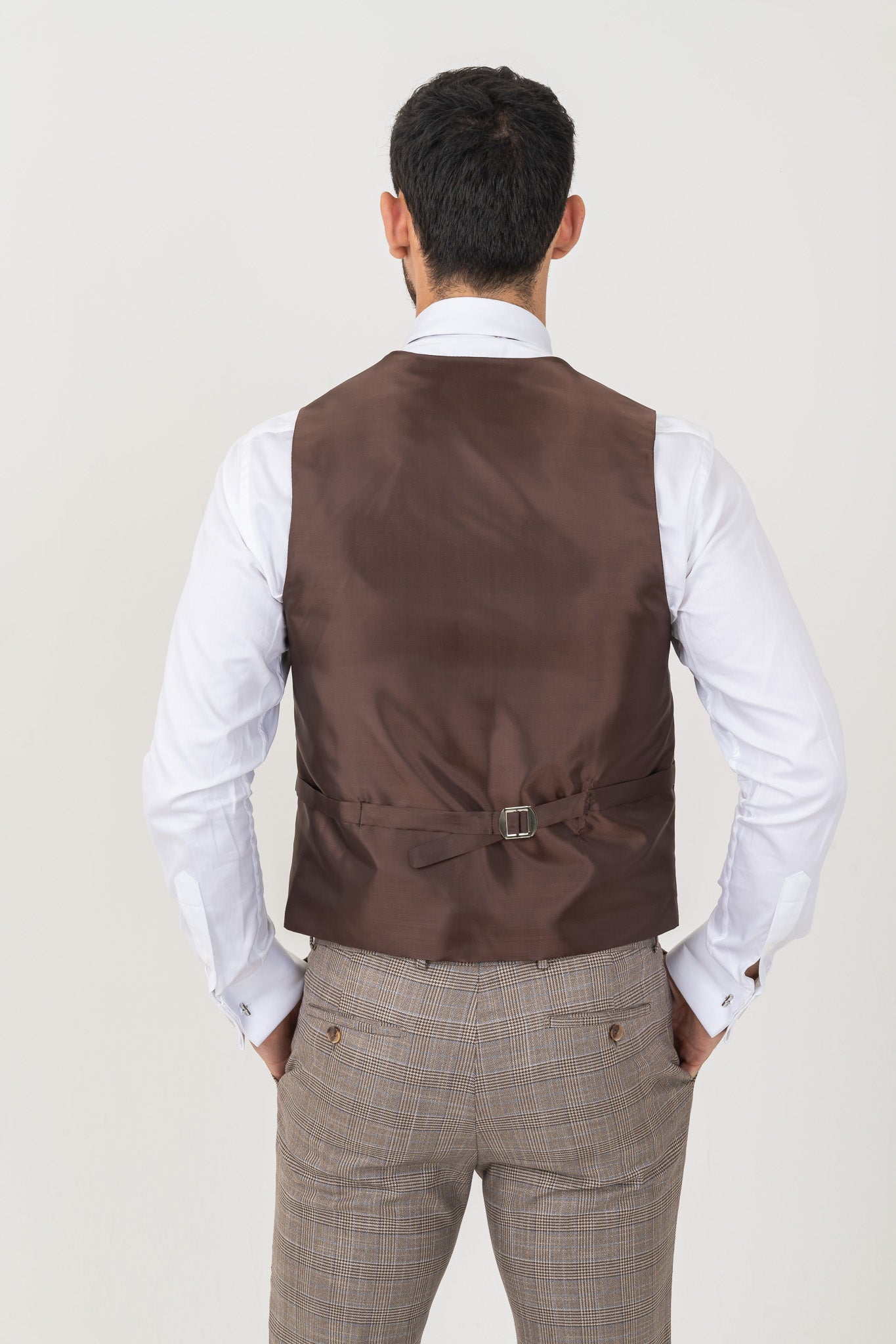Elegant Suits for Men: Timeless Designs for a Polished Wedding Ensemble