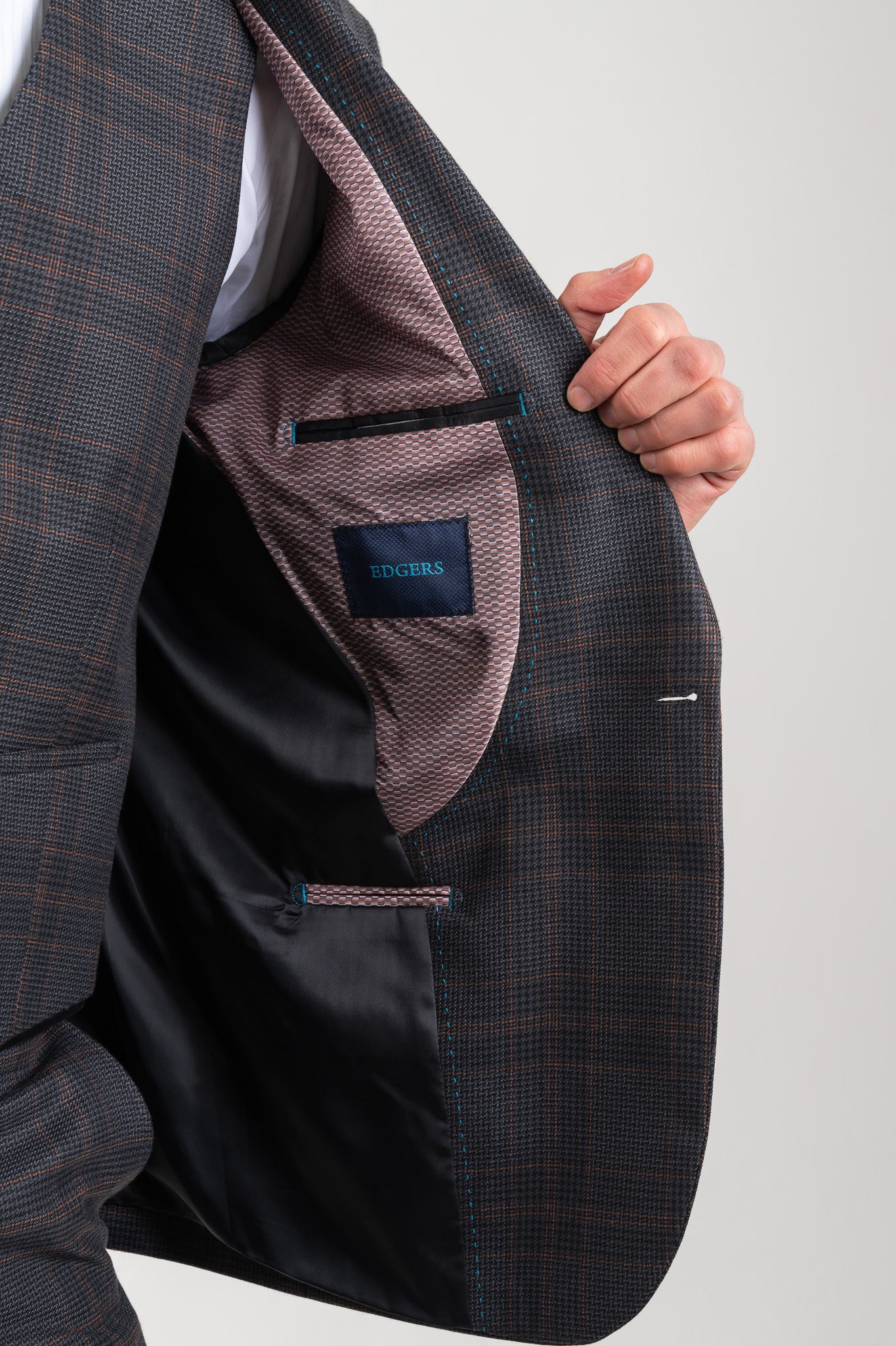 Tweed Checked Men's Suits for Professional and Formal Occasions, Tailored for a Perfect Fit.